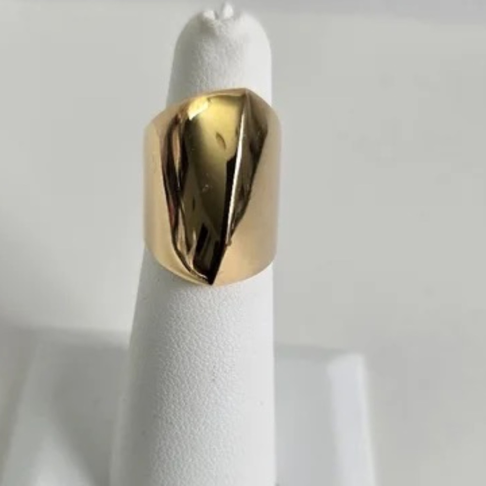 18k Solid Gold Sharp Edge Estate Ring - image 1